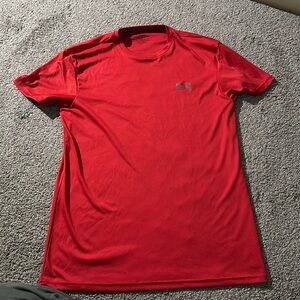 Short sleeve men’s under armour shirt